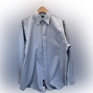 Jose A Bank men's long sleeved button shirt. Preowned but like new!